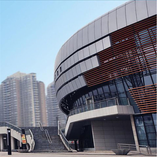 西安深灰色雨棚鋁單板案例